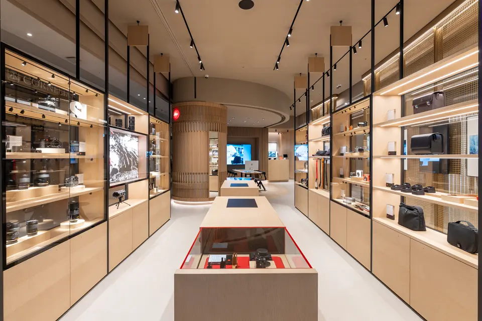 Leica Store Seoul Lotte Tower inside.