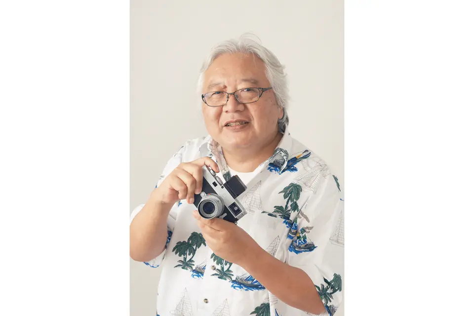 A portrait of photographer Kouichi Akagi
