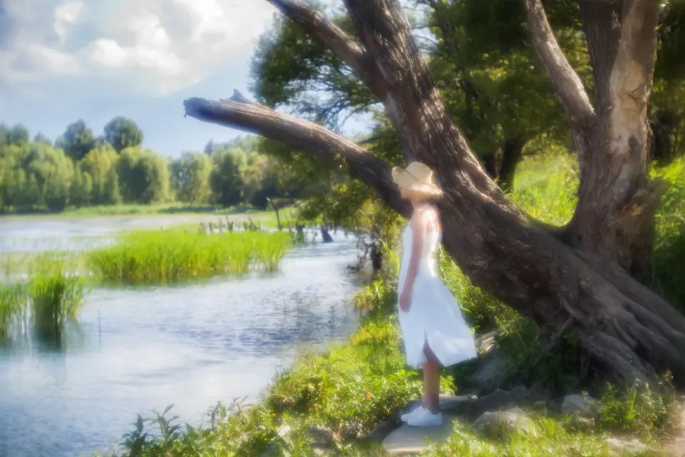 Woman at the sea