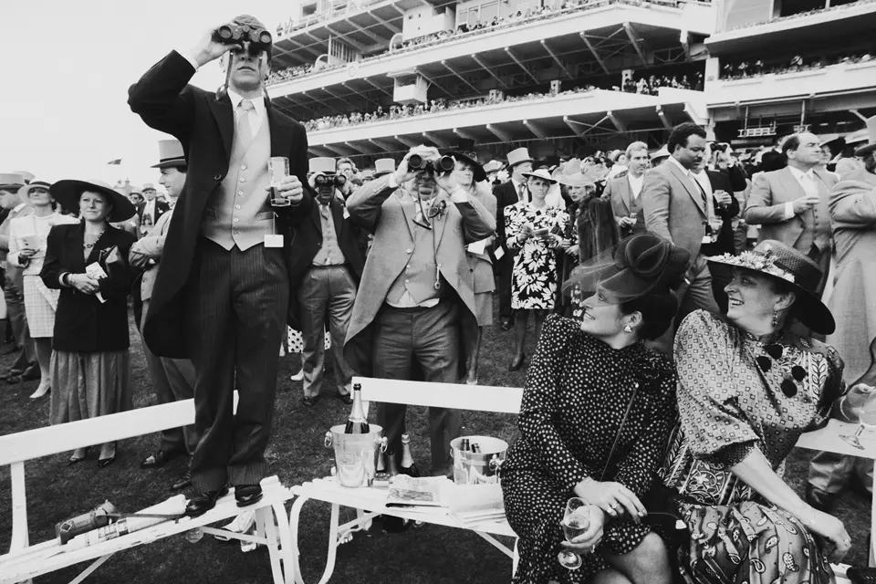 Image taken by Tom-Stoddart, Spectators at the Epsom Derby, 1989