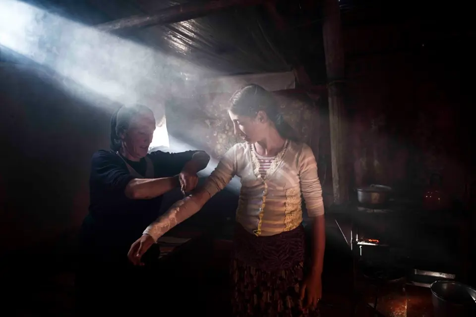 04_natela_grigalashvili_the_final_days_of_georgian_nomads.jpg