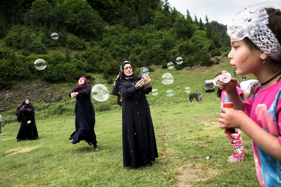 12_natela_grigalashvili_the_final_days_of_georgian_nomads.jpg