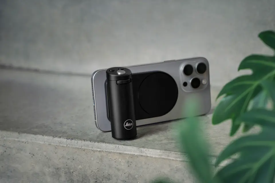 iPhone with Leica LUX grip standing on a staircase