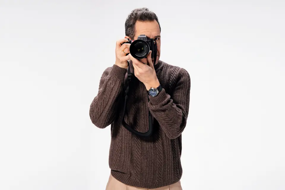 Stefano Guindani with the Leica SL3-S and Leica Watch ZM 11