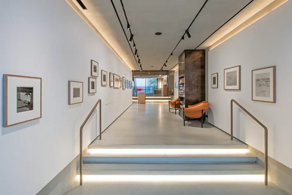 Leica Store - Gallery Paris Village Royal