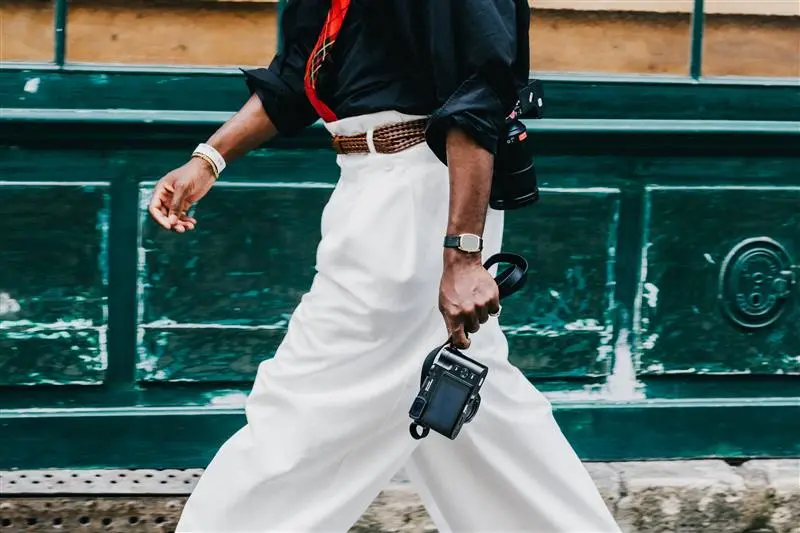 Alex Dobé with Leica Q3