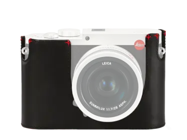 19539_Leica-Q_black_protector_black-red-handstich_front.png