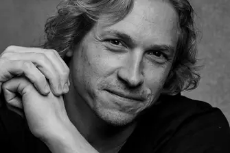 charlie_gray_portrait_800x800.jpg