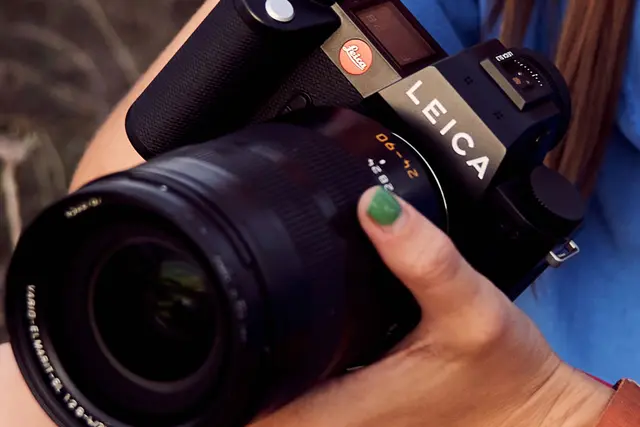 Leica SL3 in hands