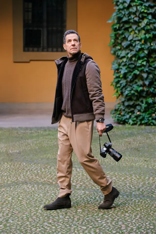 Stefano Guindani with a Leica SL3-S backstage