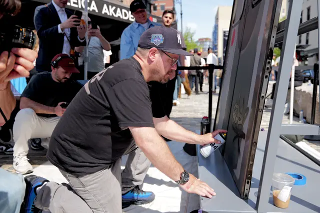 Street art with artist Stash