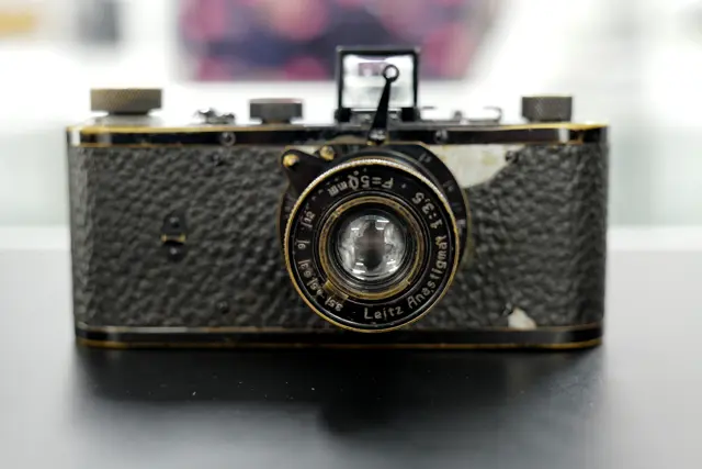 Leitz Photographica Auction