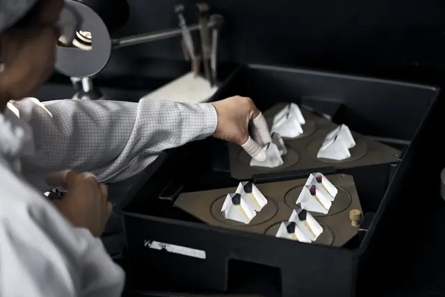 Picking up lenses