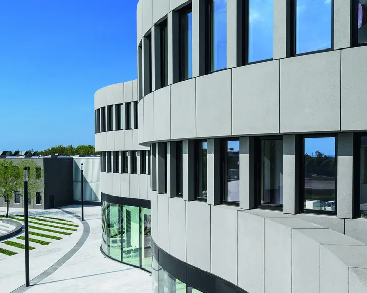Leica Building