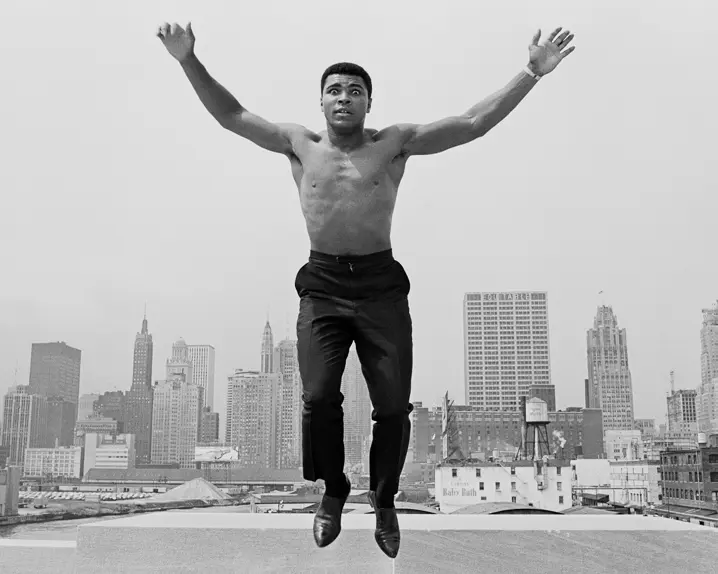 Ali jumping