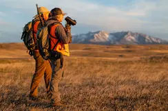 Two-hunters-on-the-prairie