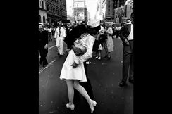 V-J-Day - Leica Iconic Photos