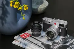 Leica M11 silver ambient photo