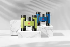 The two Leica Ultravid Colorline 8x20 models in applegreen and capri blue