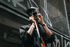 Alex Dobé is taking a picture