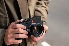 Leica M EV1 in hands