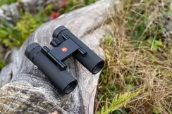 Leica Noctivid Compact showing outdoor on a stone