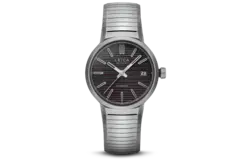Leica_Watch_ZM_11_Launch_Edition_titanium bracelet_1920х1440.png