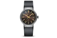 Leica_Watch_ZM_11_Coffee_Black_rubber_strap_1920х1440_1.png
