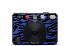 Leica_Sofort2_front_burton_1920x1440 (1).webp