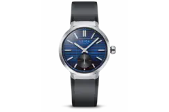 Leica_ZM12_Blue_Orange_Rubber_Strap_1920x1440.webp