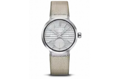 Leica_ZM12_Silver_Grey_Fabric_Strap_1920x1440.webp
