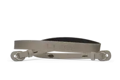 18574_Tragriemen-M_taupe_1920px.webp