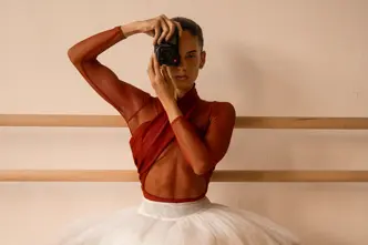 Kylie shea with a leica camera