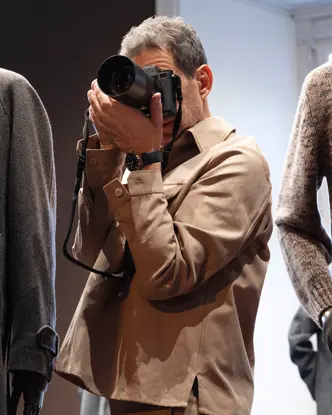 Stefano Guindani with a Leica SL3-S backstage