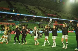 laura and her soccer team