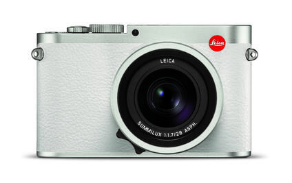 Leica+Q+Snow+by+Iouri+Podladtchikov_front.jpg