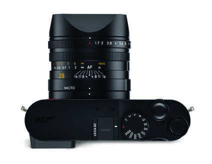 Leica Q2 „007 Edition“, top