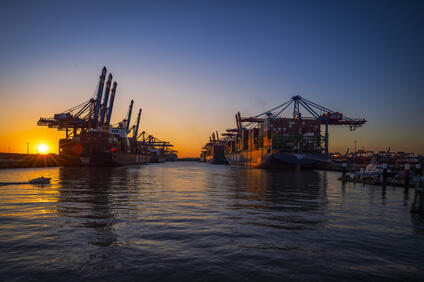 M11_f8_1-125sec_ISO64_1.dng