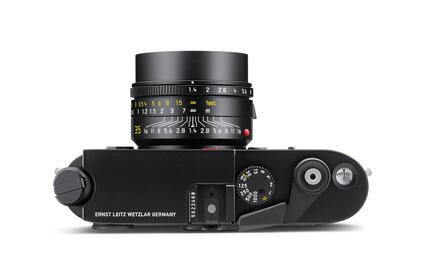 Leica M6, front, Summillux-M 35, top